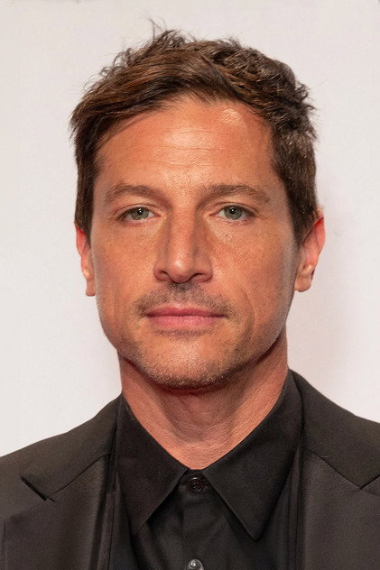 Simon Rex - 5