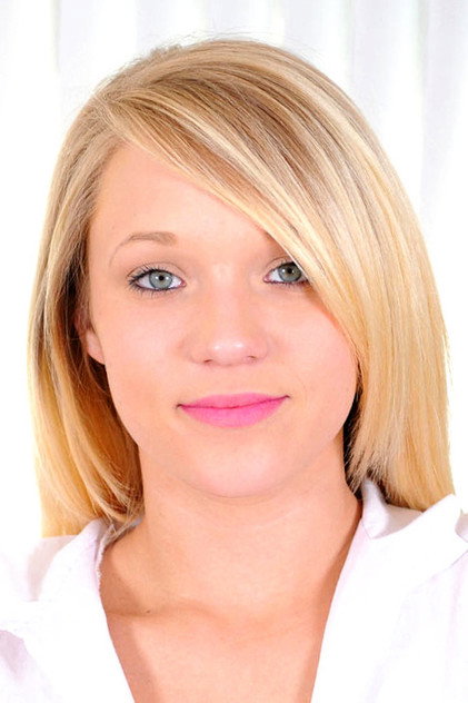 Teagan Summers photo 4