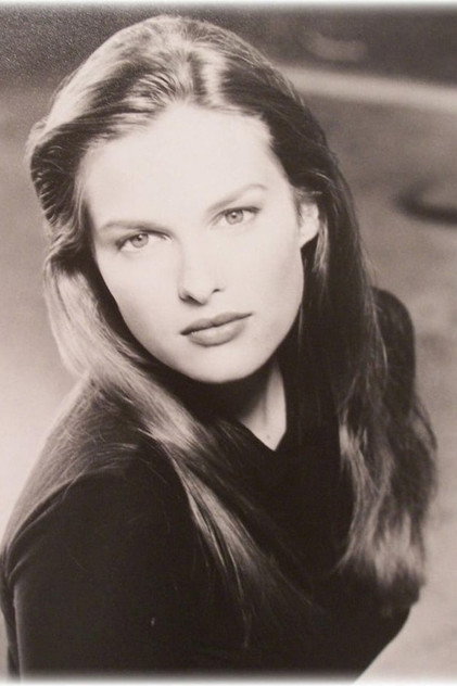 Vinessa Shaw - 9