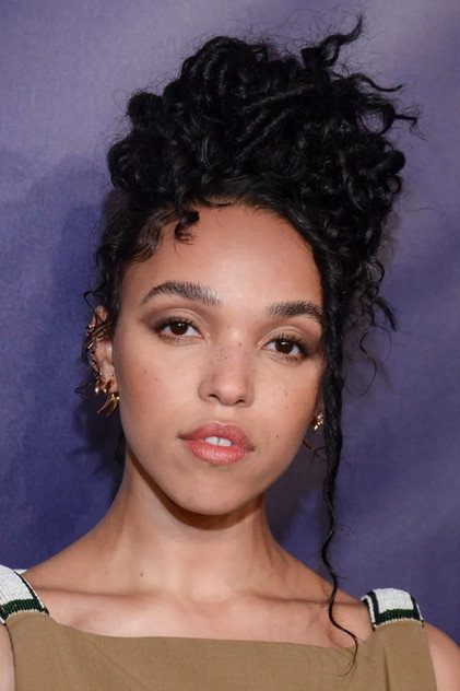 FKA twigs photo 9