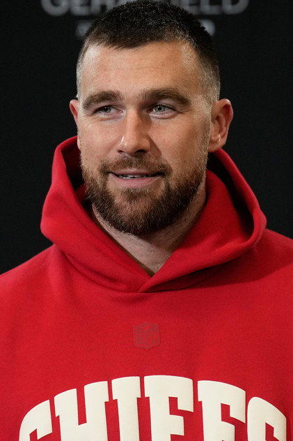 Travis Kelce - 11