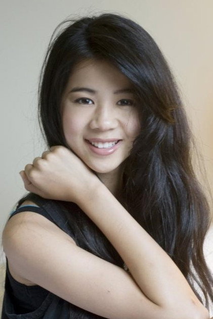 Leah Lewis - 4