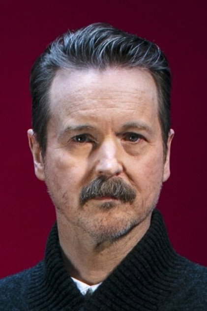 Matt Reeves - 10