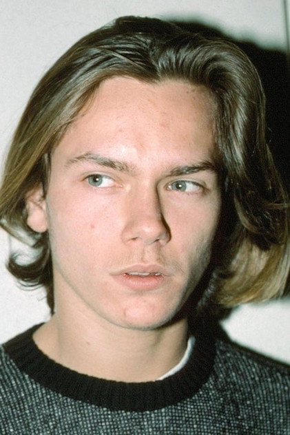 River Phoenix - 8