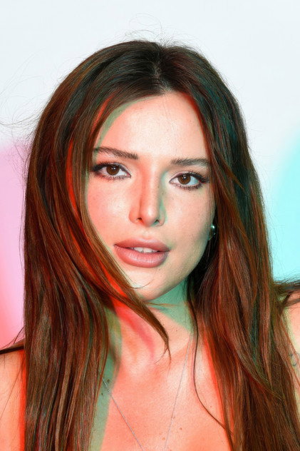 Bella Thorne - 9