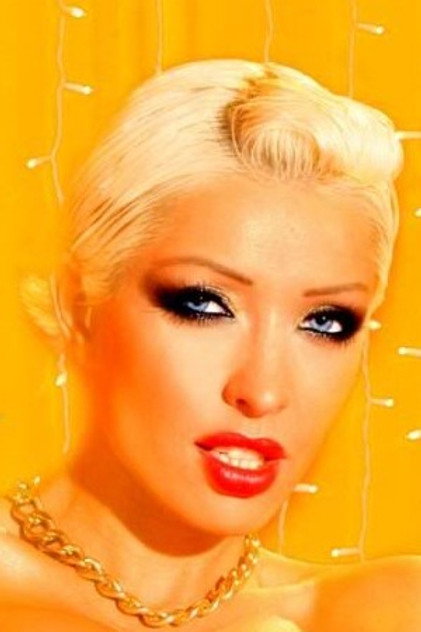 Gina Mond photo 2