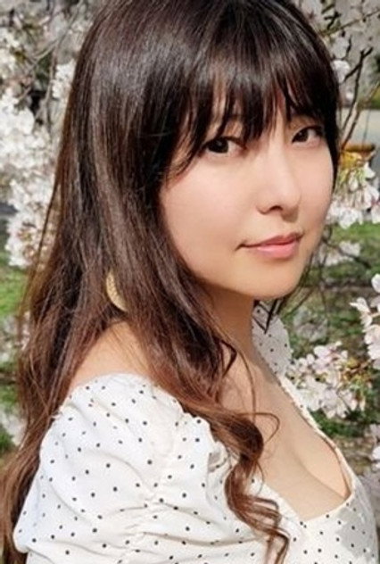 Miri Hanai photo 1