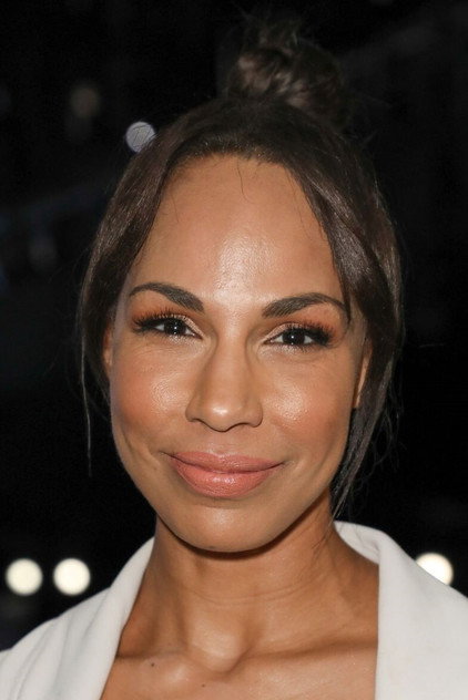 Amanda Brugel - 7