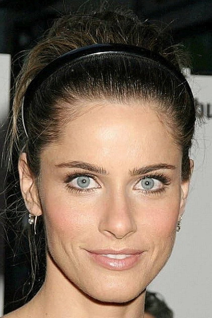 Amanda Peet - 5