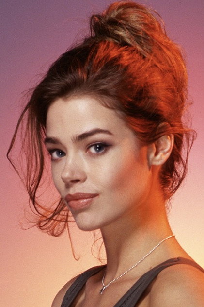 Denise Richards - 9