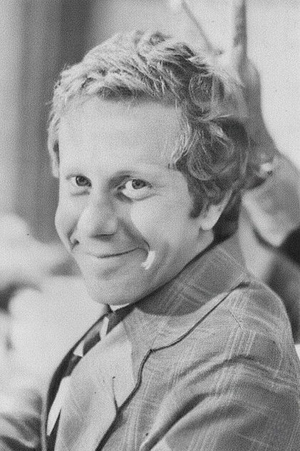 Portrait of Olney Cazarré