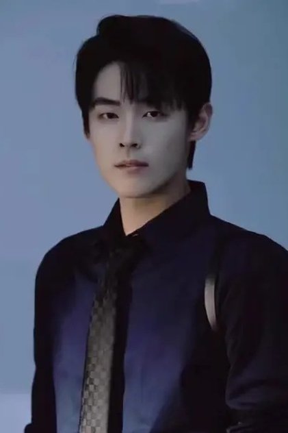 朱哲人 朱哲人