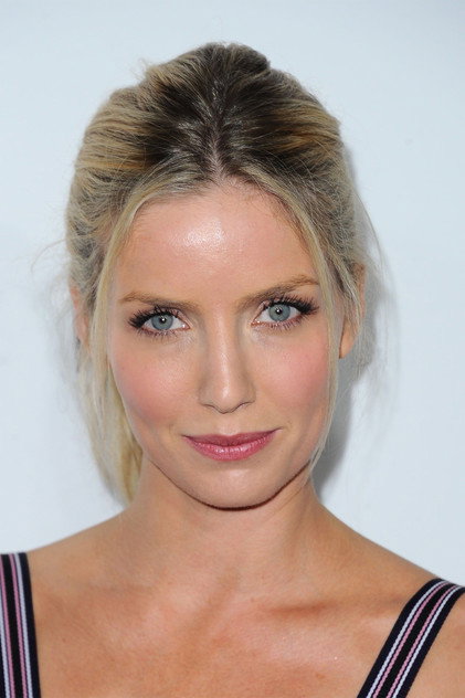 Annabelle Wallis - 8