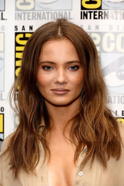 Freya Allan - 5