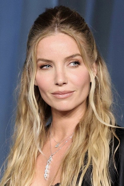 Annabelle Wallis - 14