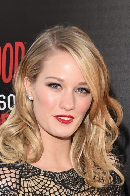 Ashley Hinshaw - 17