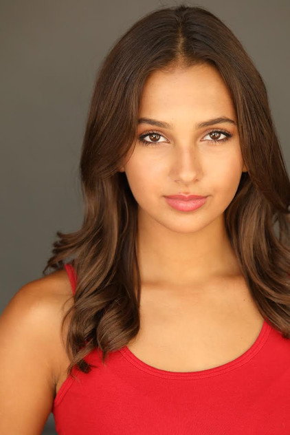 Arianna Rivas photo 4