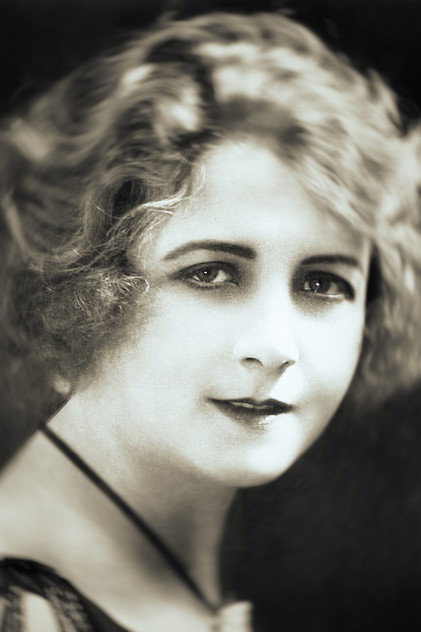 Image of Suzanne Bianchetti