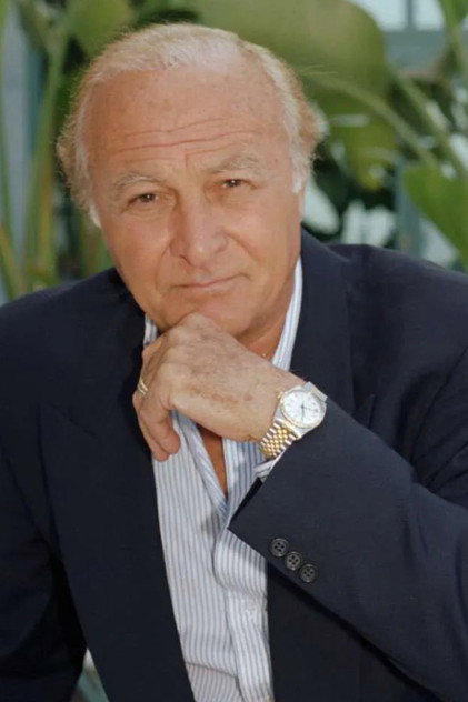 Robert Loggia - 8