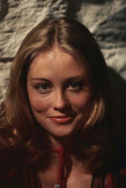 Cybill Shepherd - 8