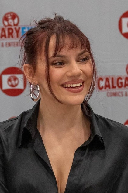 Dafne Keen - 8