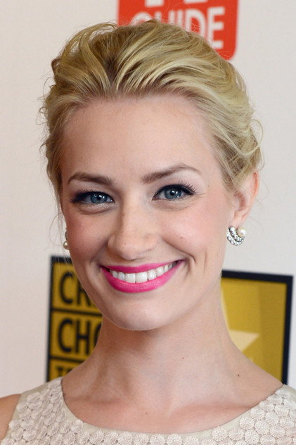 Beth Behrs - 10