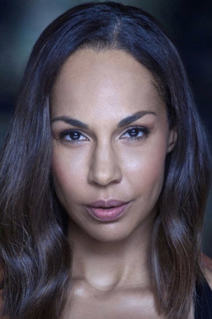 Amanda Brugel - 8