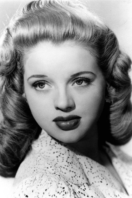 Diana Dors photo 15