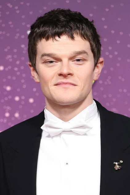 Robert Aramayo - 6