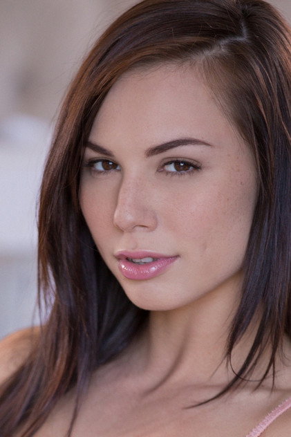 Aidra Fox photo 2