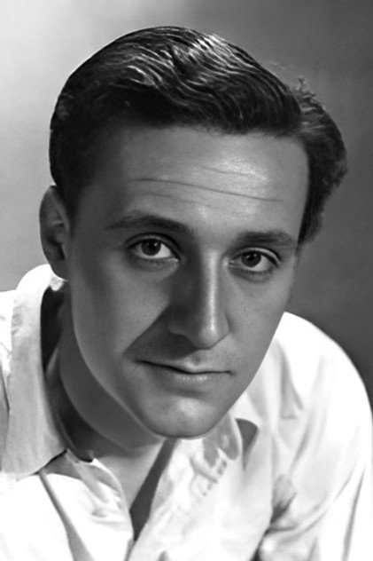 Patrick Macnee - 5
