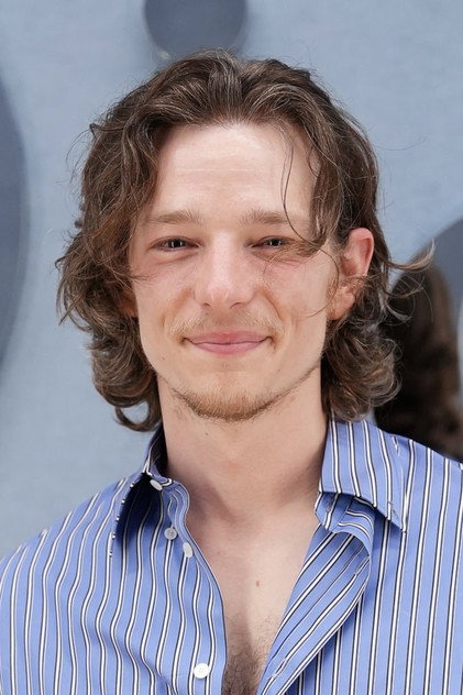 Mike Faist - 6