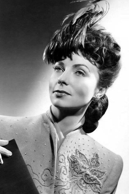 Agnes Moorehead - 5