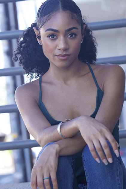 Image of Chelsea Tavares
