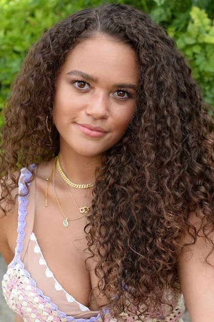 Madison Pettis - 4