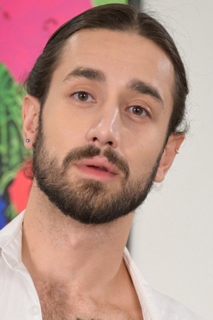 Noah Asli photo 2
