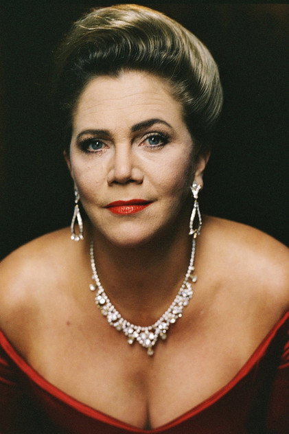 Kathleen Turner - 4