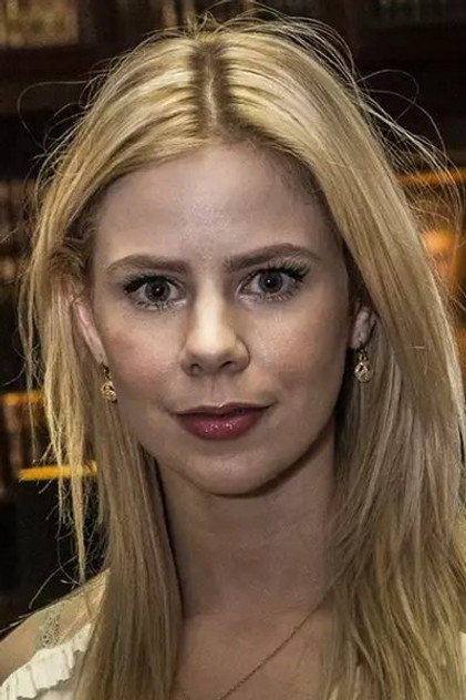 Julie Zangenberg - 8