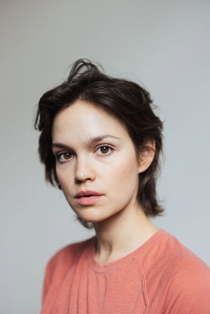 Emilia Schüle - 5