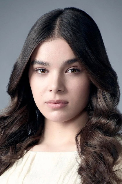 Hailee Steinfeld - 7