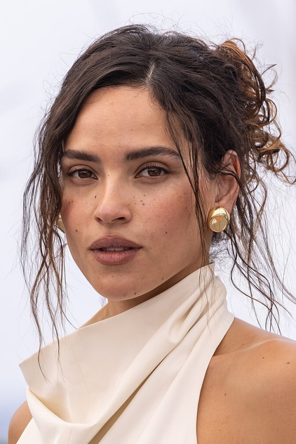 Adria Arjona - 7