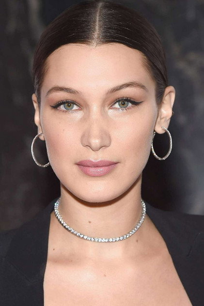 Bella Hadid - 9