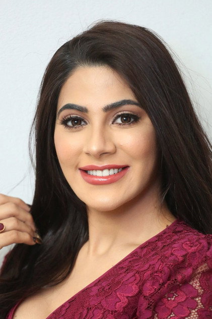 Nikki Tamboli - 15