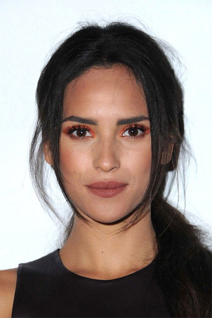 Adria Arjona - 16
