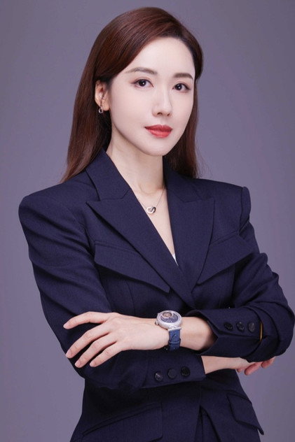 Selena Lee - 5