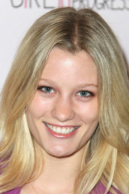 Ashley Hinshaw - 16