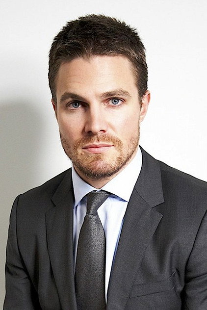 Stephen Amell - 4