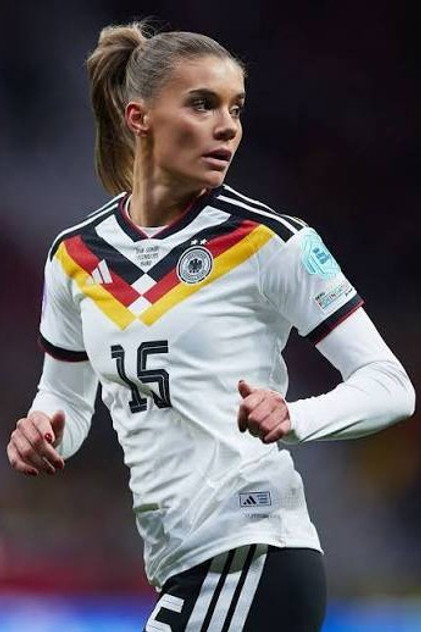 Selina Cerci photo 2