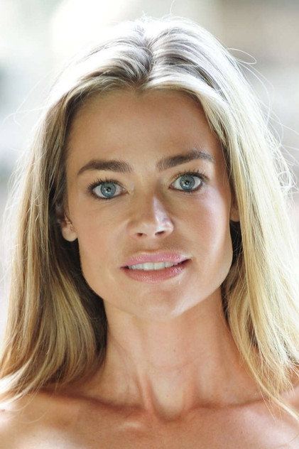 Denise Richards - 8