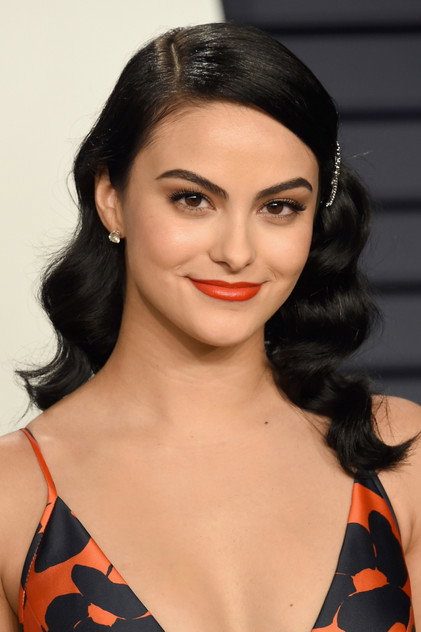 Camila Mendes - 17